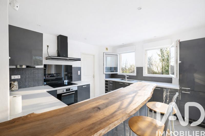 Maison - 135 m² - 7 pièces