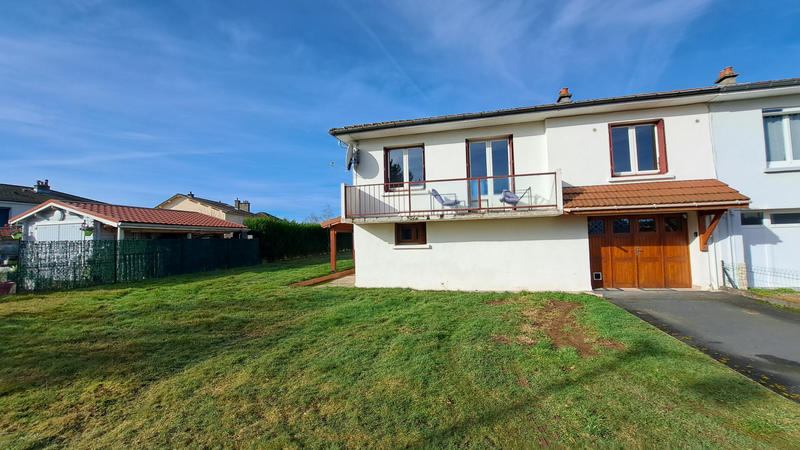 Maison - 90 m² - 5 pièces