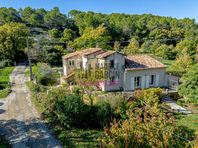 Maison - 177 m² - 7 pièces