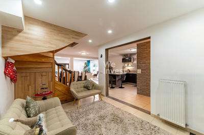 Maison - 122 m² - 6 pièces