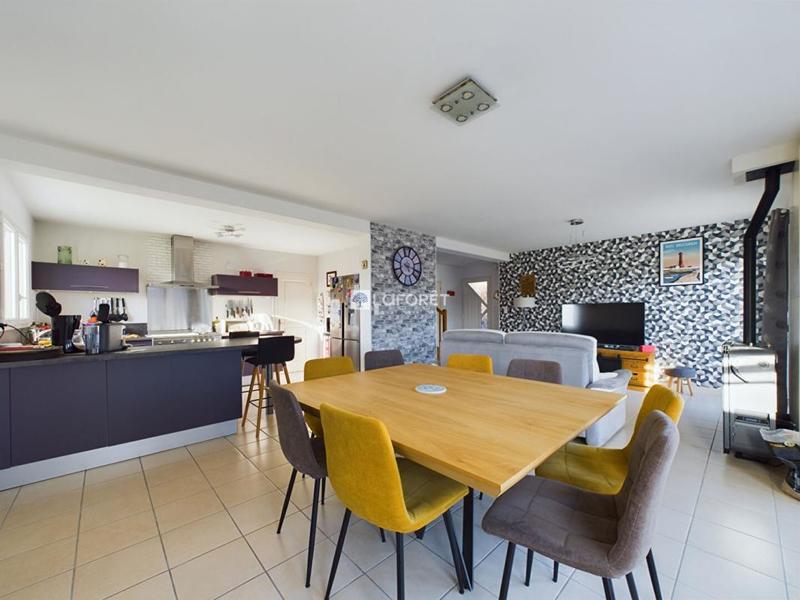 Maison - 120 m² - 6 pièces