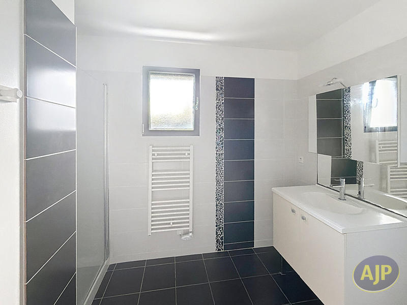 Maison - 117 m² - 4 pièces