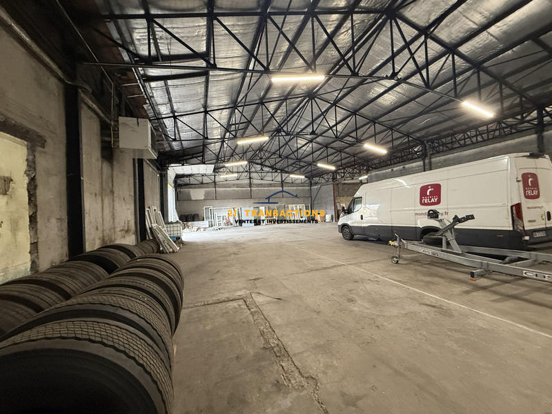 Local d'activités - 1 200 m²