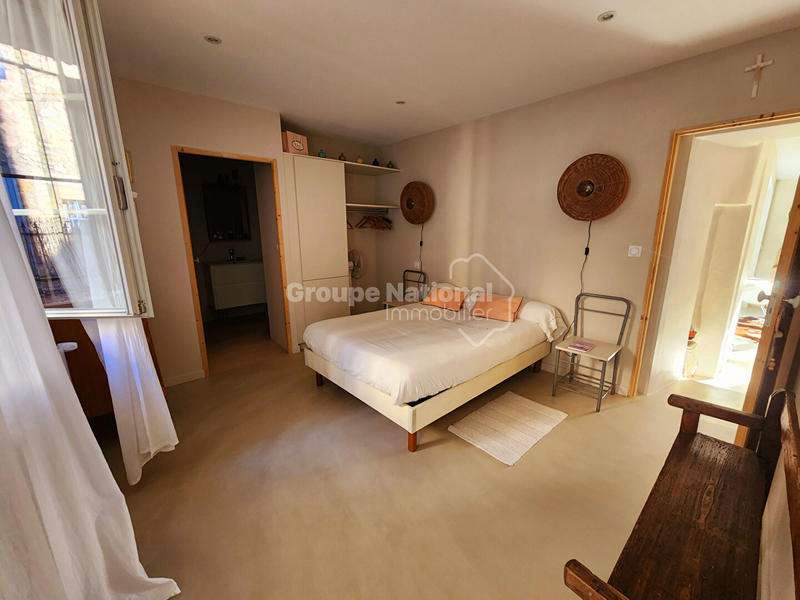 Maison - 300 m² - 7 pièces