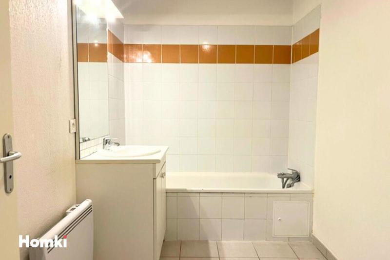 Appartement - 80 m² - 3 pièces