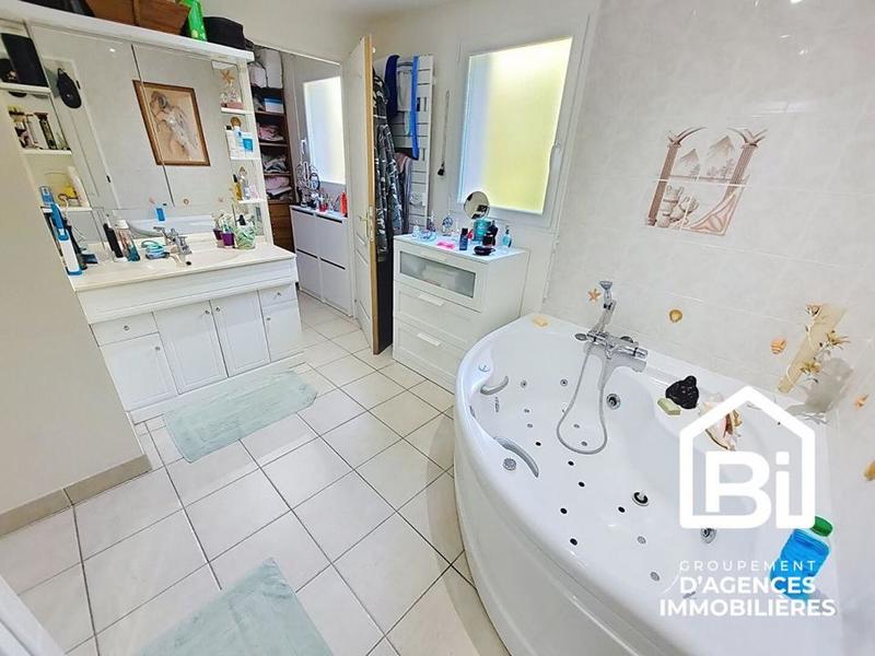 Maison - 172 m² - 6 pièces