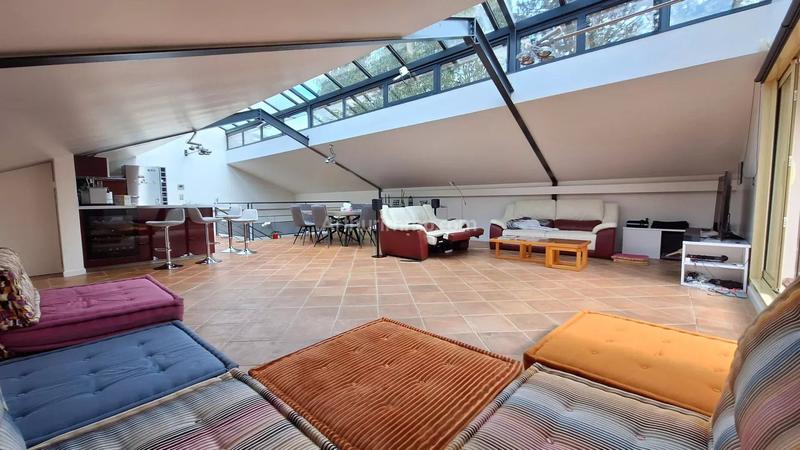 Appartement - 168 m² - 5 pièces