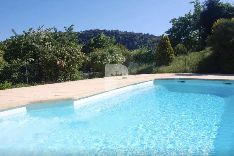 Appartement - 108 m² - 3 pièces