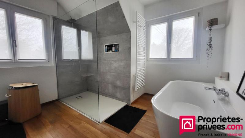 Maison - 122 m² - 4 pièces