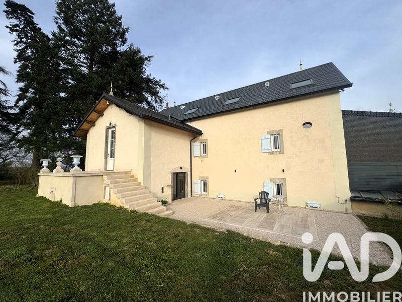 Maison - 351 m² - 10 pièces