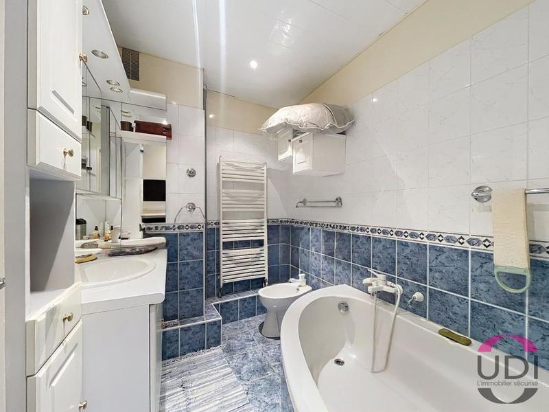 Appartement - 88 m² - 5 pièces