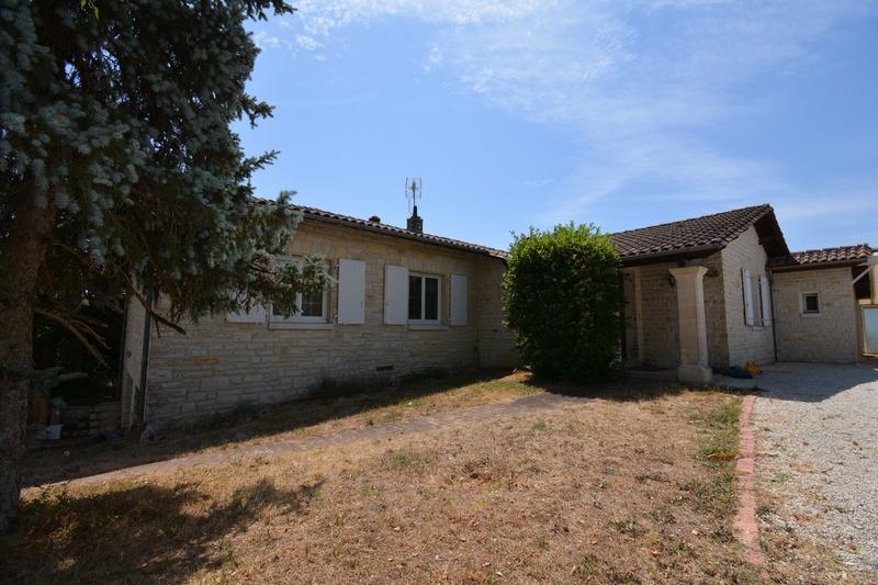 Maison - 221 m² - 7 pièces