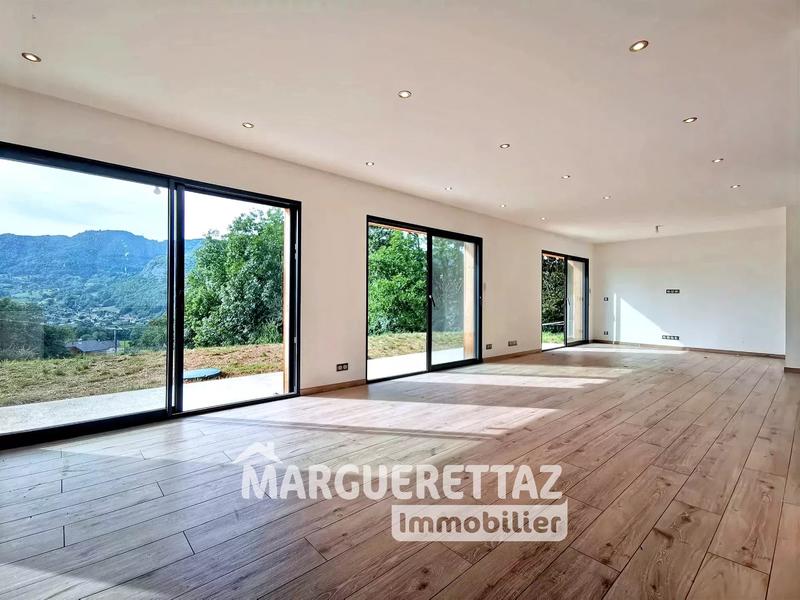 Maison - 155 m² - 7 pièces