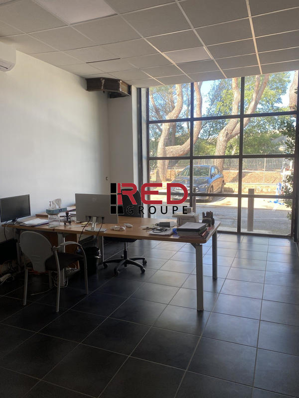 Local d'activités - 594 m²