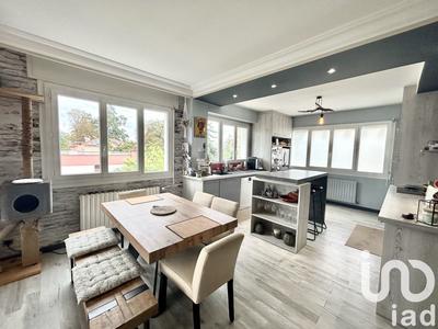 Appartement - 98 m² - 4 pièces