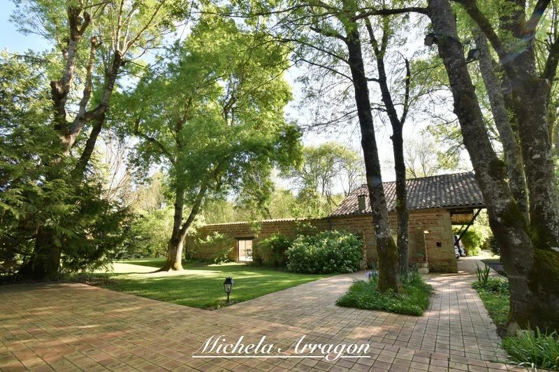 Maison de maîtres - 240 m² - 6 pièces