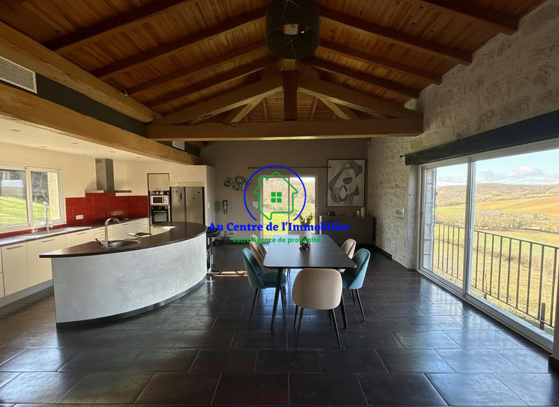 Maison - 121 m² - 5 pièces