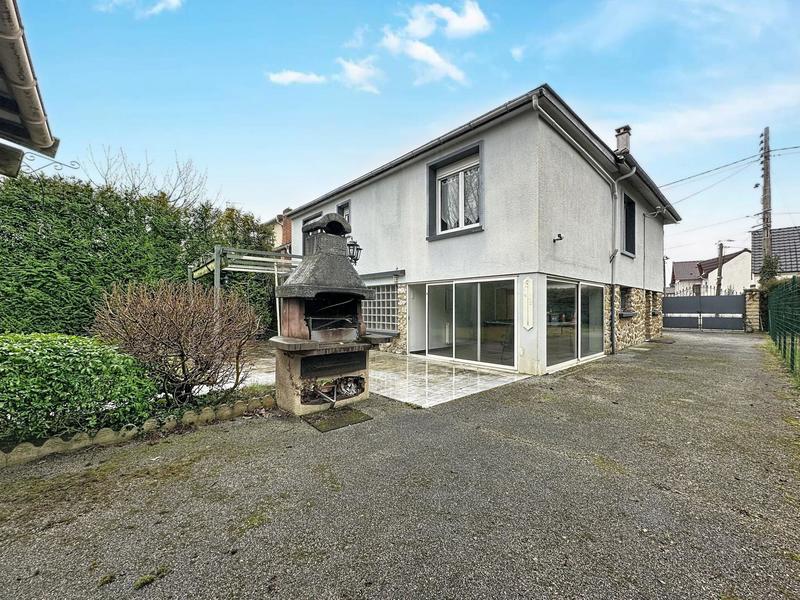 Maison - 177 m² - 7 pièces