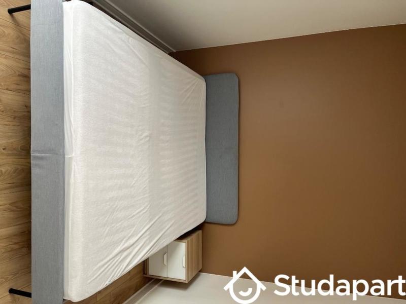 Chambre - 10 m² - 1 pièce