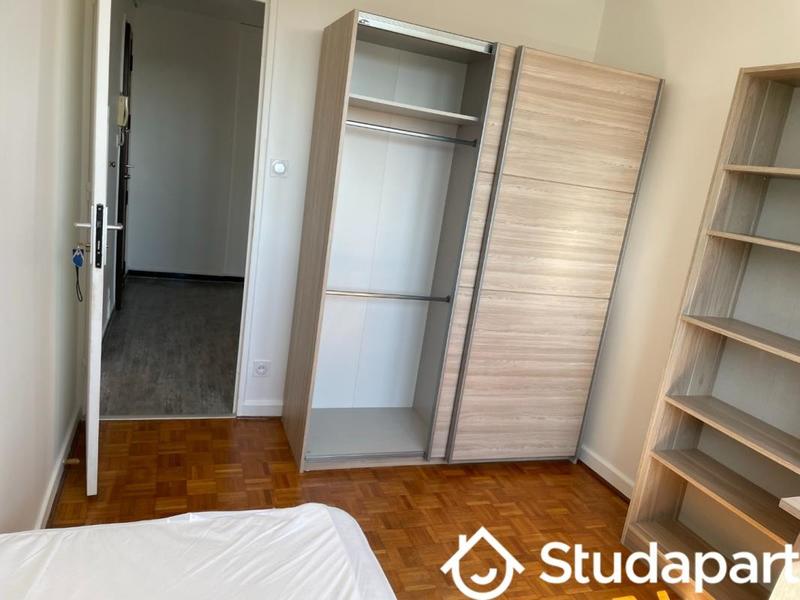 Chambre - 9 m² - 1 pièce