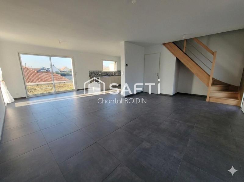 Maison - 93 m² - 4 pièces