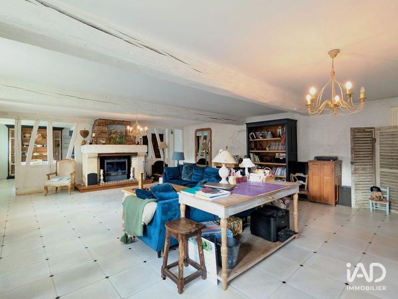 Maison - 249 m² - 7 pièces