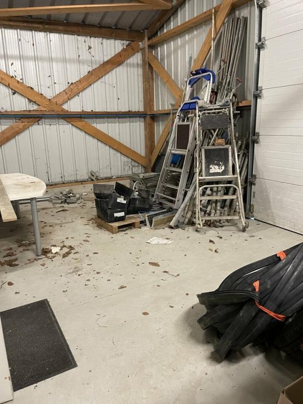 Local d'activité / Entrepôt - 250 m²