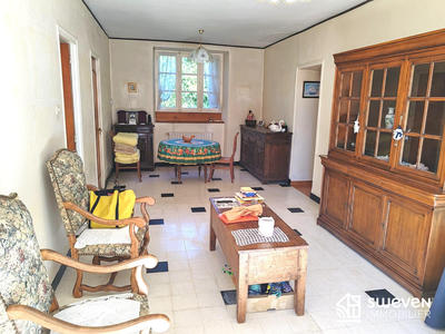 Maison - 180 m² - 6 pièces
