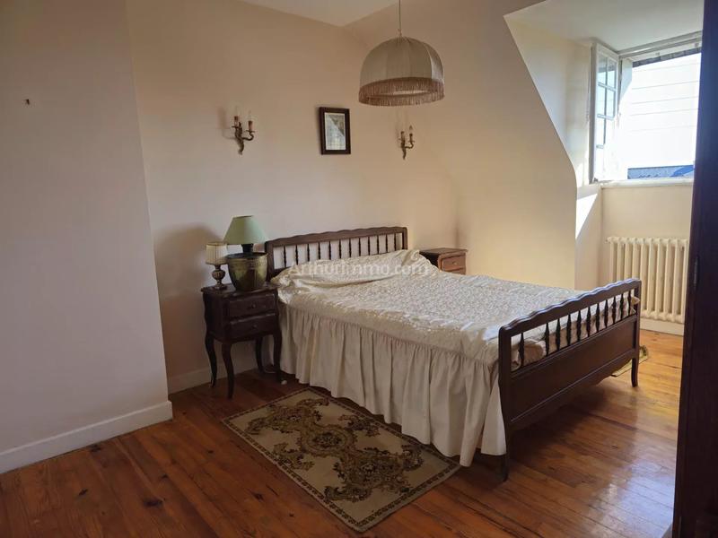 Maison - 140 m² - 8 pièces