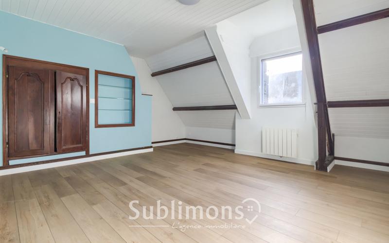 Maison - 224 m² - 7 pièces