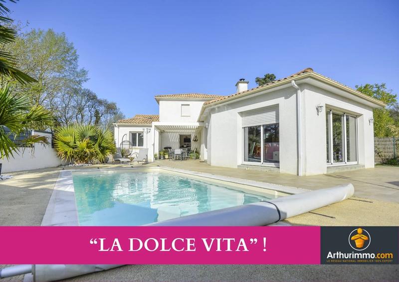 Maison - 243 m² - 10 pièces