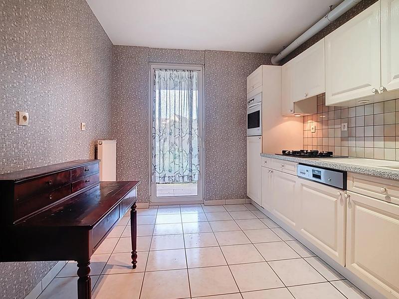 Appartement - 80 m² - 3 pièces