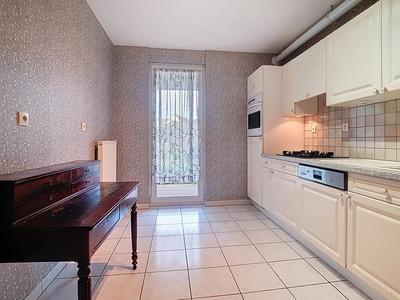 Appartement - 80 m² - 3 pièces