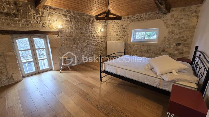 Maison - 400 m² - 16 pièces