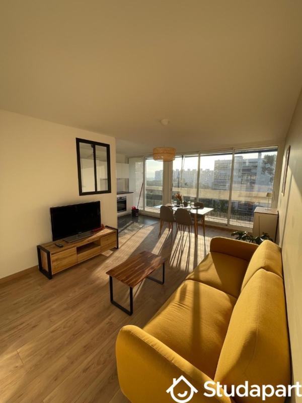 Chambre - 9 m² - 1 pièce