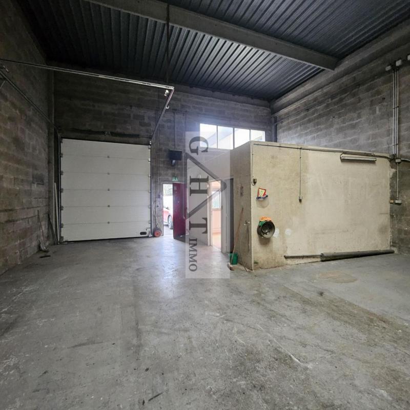 Entrepôt - 112 m²