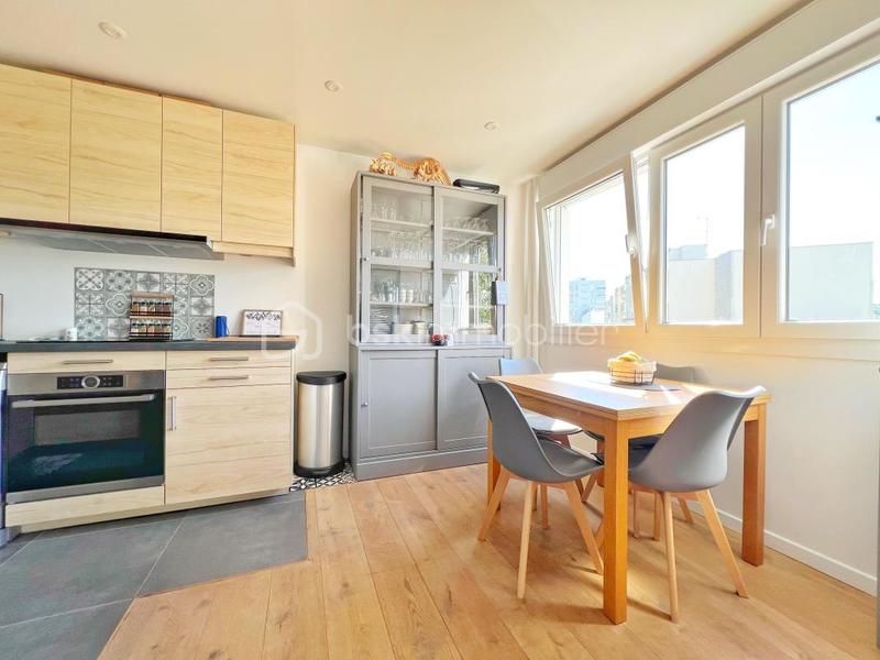 Appartement - 95 m² - 5 pièces