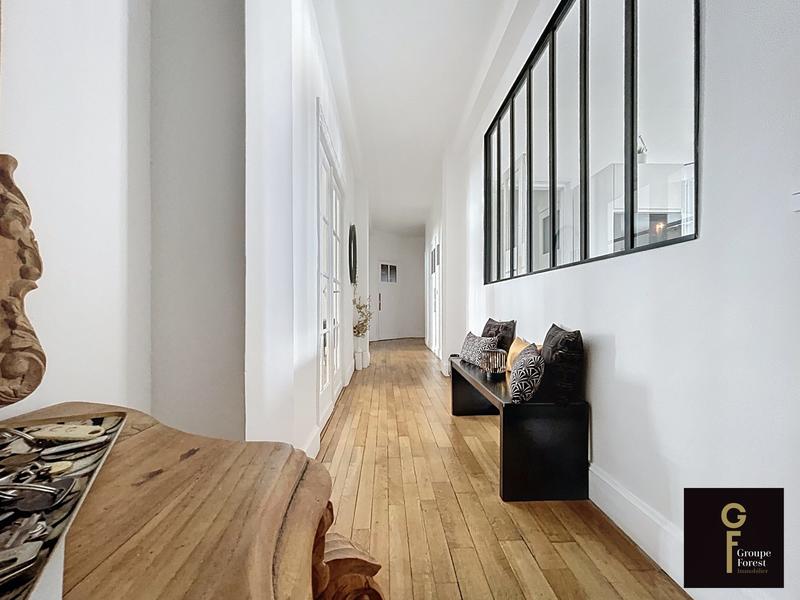 Appartement - 125 m² - 5 pièces