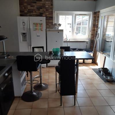 Maison - 150 m² - 8 pièces