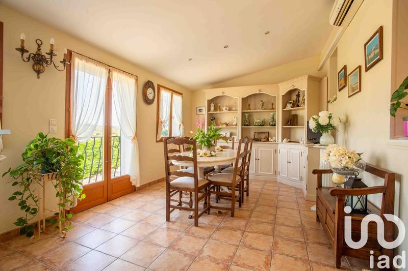 Maison - 223 m² - 8 pièces