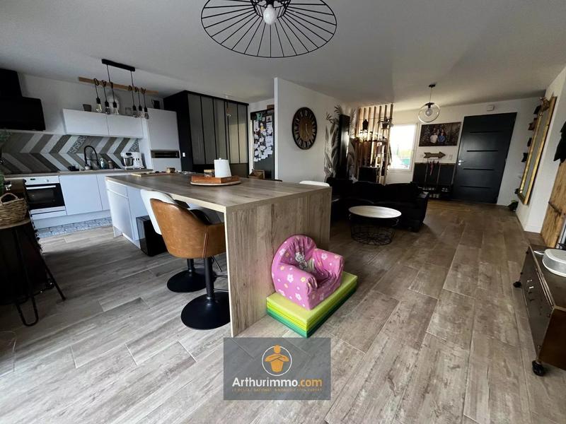 Maison - 100 m² - 6 pièces