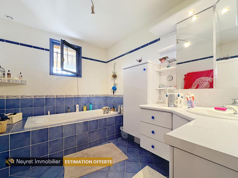 Maison - 162 m² - 4 pièces