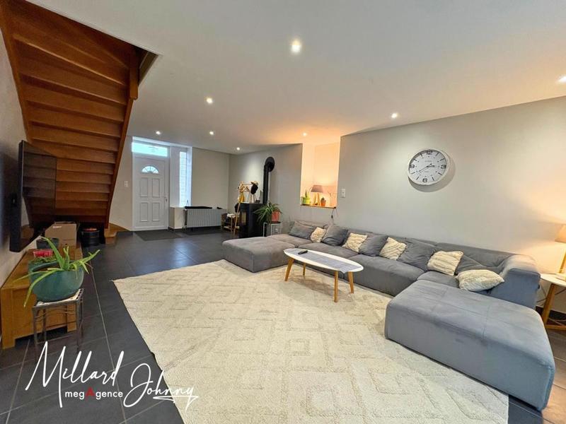 Maison - 204 m² - 9 pièces