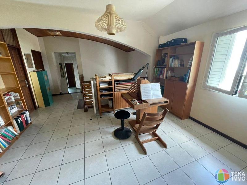 Villa - 235 m² - 8 pièces