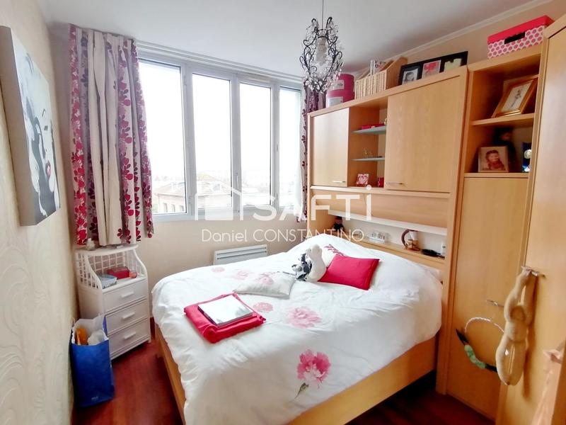 Appartement - 90 m² - 5 pièces