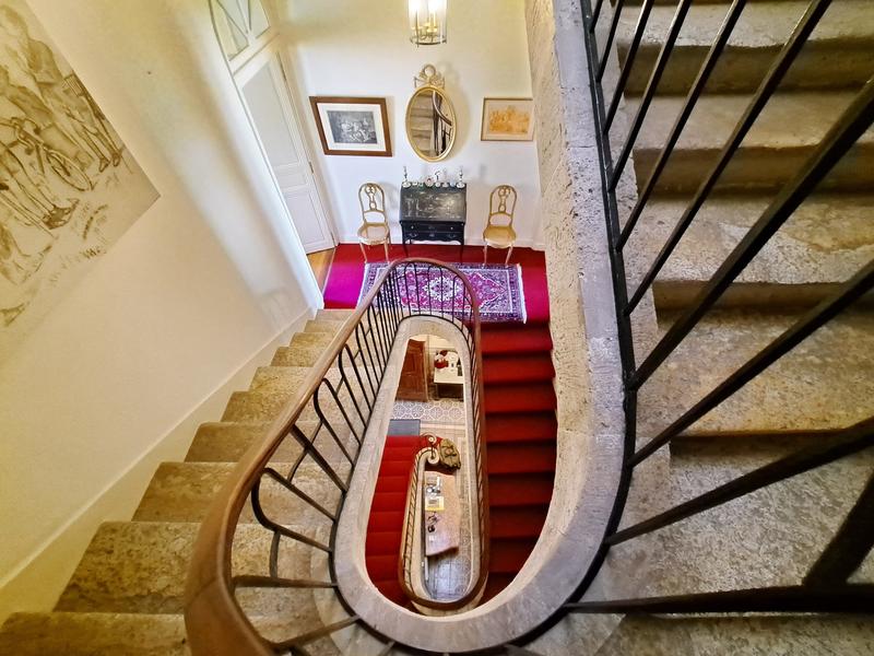 Maison - 288 m² - 10 pièces