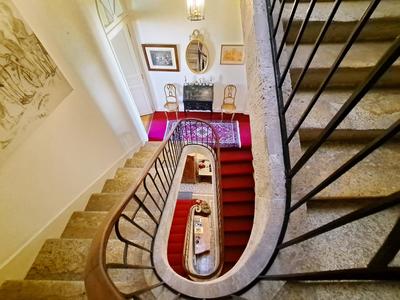 Maison - 288 m² - 10 pièces