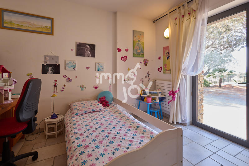 Villa - 320 m² - 8 pièces