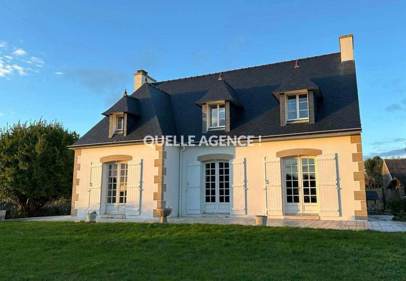 Maison - 141 m² - 8 pièces