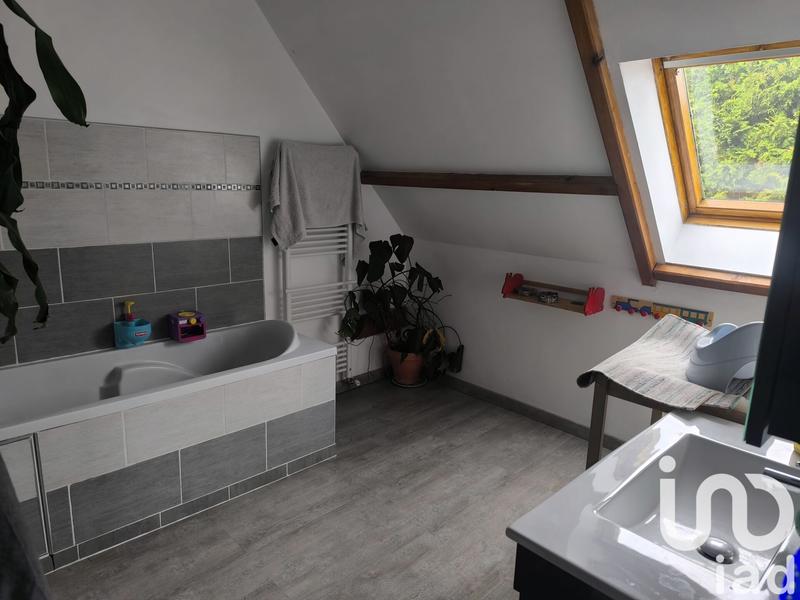 Maison - 207 m² - 8 pièces